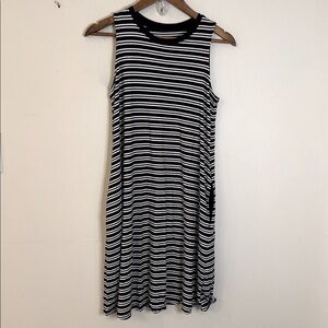 Time and Tru Black & White Striped casual tank dress pockets soft stretch SZ Med